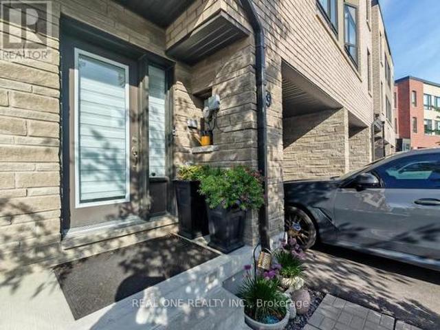 19 Woodstream Drive, Toronto, ON, M9W 0G1 house for sale | Listing ID W13555 | Royal LePage