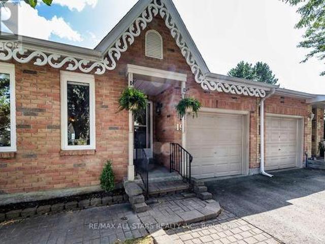 19 Adams Court, Uxbridge, ON, L9P 1G2 townhouse for sale | Listing ID N13703 | Royal LePage