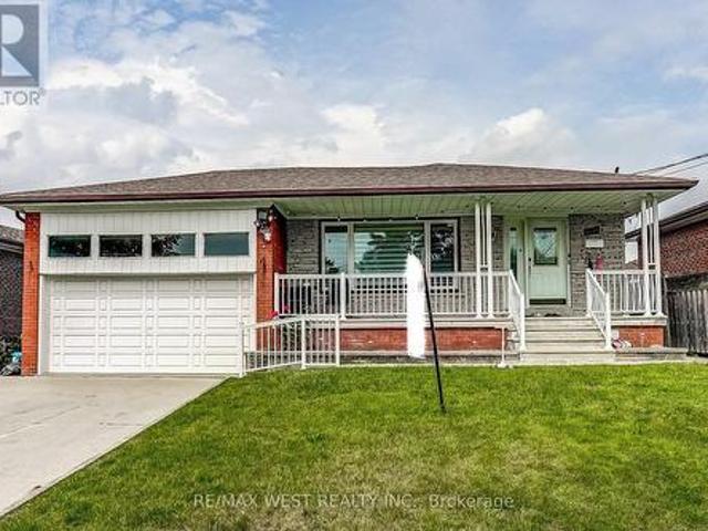 19 Archway Crescent, Toronto, ON, M9M 1V5 house for sale | Listing ID W13589 | Royal LePage