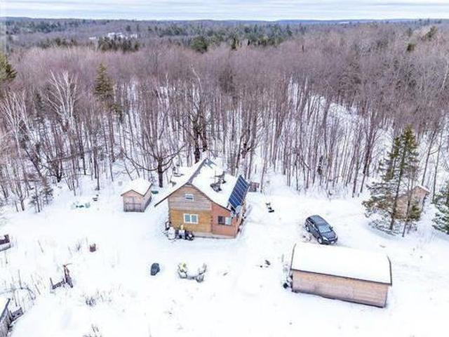 19 BEEBEE ROAD Cloyne Ontario