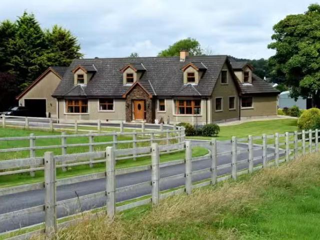 19 Brookside Road