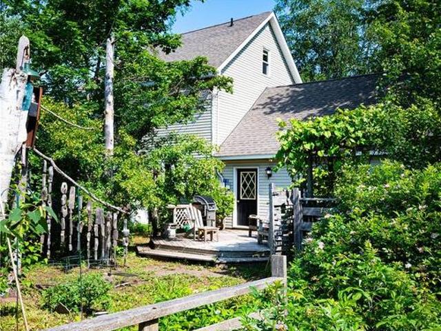 19 Chemin Du Petit Bois, Grand Barachois, NB, E4P 7K4 house for sale | Listing ID NB143590 | Royal LePage