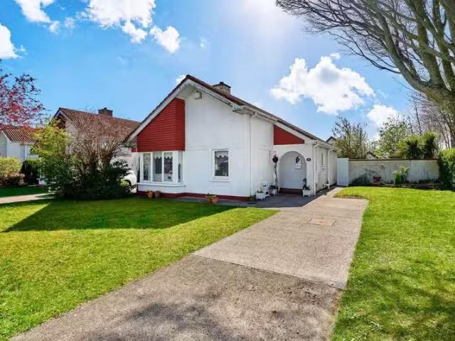 19 Cherry Avenue, Castleknock, Dublin 15 is for sale