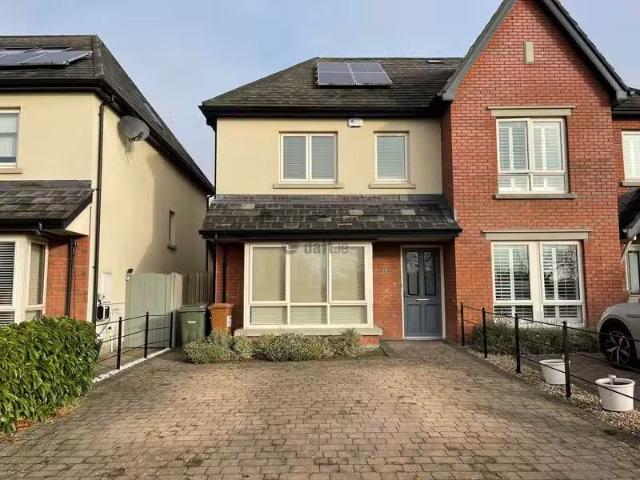 19 Coill Dubh Avenue, Broomfield, Malahide, Co. Dublin is for.