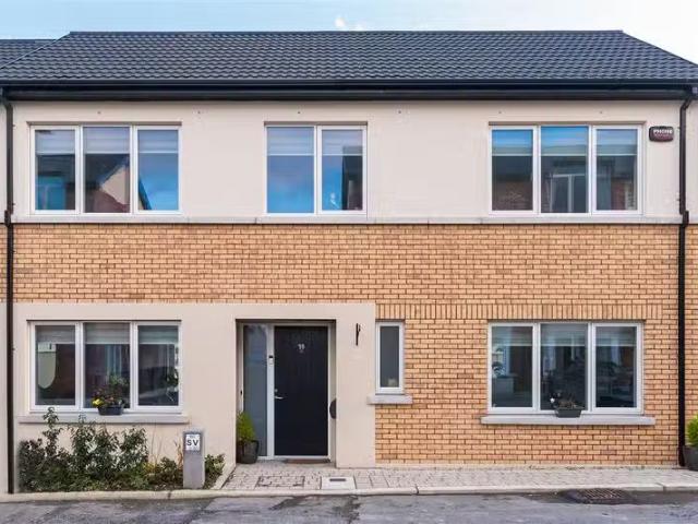 19 Clay Farm Grove, Leopardstown, Dublin 18
