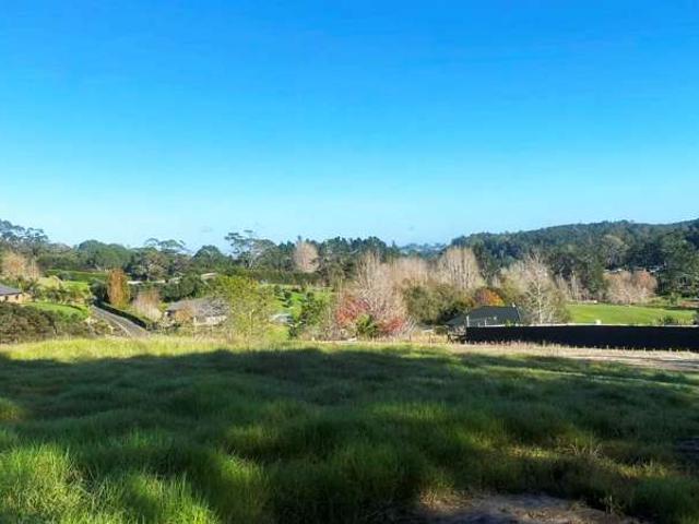 19 Elmore Road, Paremoremo, North Shore City