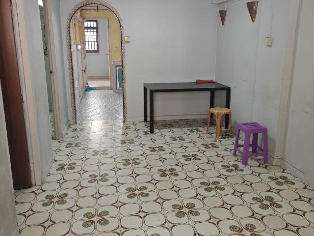19 Eunos Crescent HDB Apartment For Sale, $388,000, 2 Bed 2 Bath 700 sqft $554.00 psf