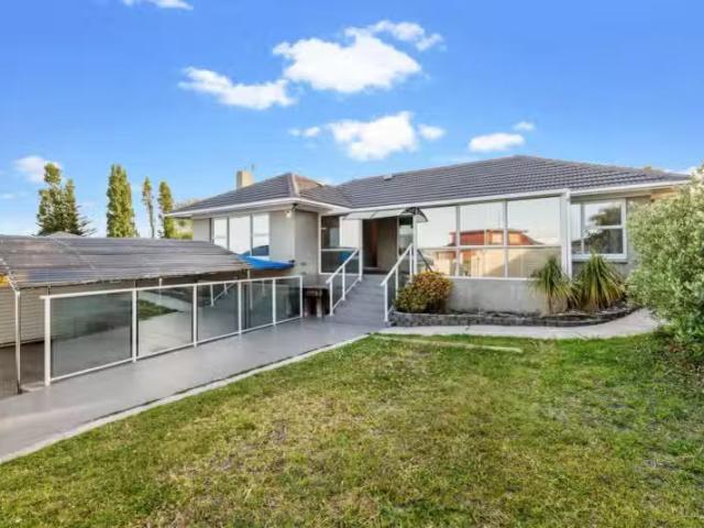 19 Greenhill Crescent, Pakuranga Heights, Manukau City