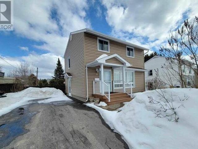 19 Hart RD Elliot Lake Ontario