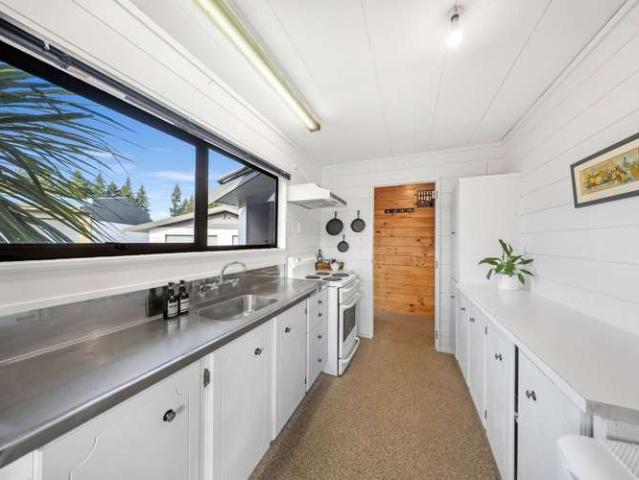 19 Henry Street, Te Anau, Southland