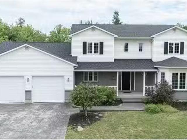 19 Howe Cres, Oromocto, NB, E2V 2S1 house for sale Listing.
