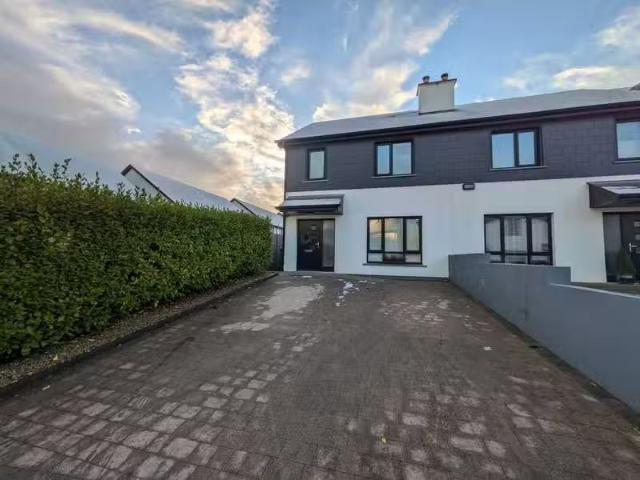 19 Inis Alainn, Curryclogh, Bandon, Co. Cork, P72HF59 is for s.