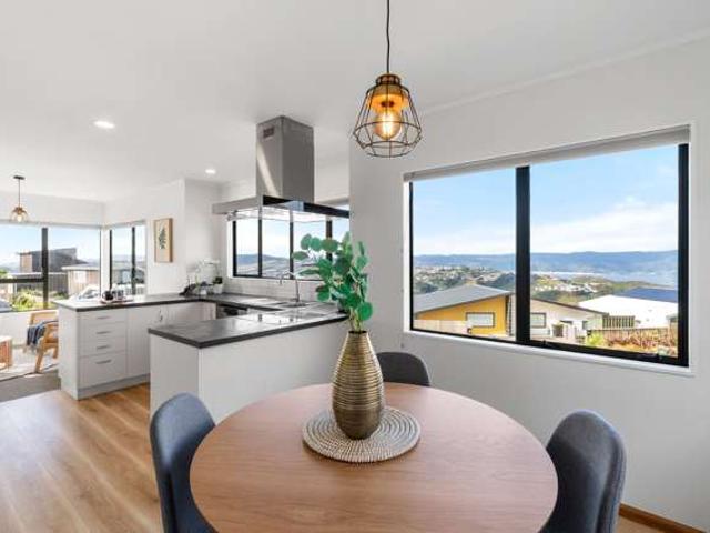 19 Jaunpur Crescent, Broadmeadows, Wellington City