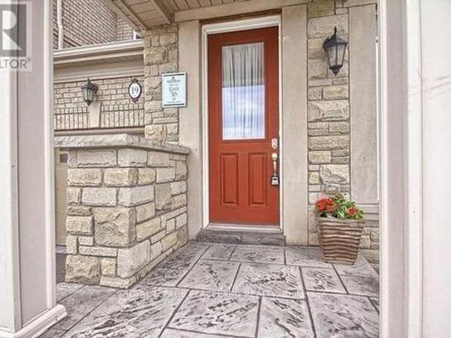 19 Kaitting Trail, Oakville, ON, L6M 0S6 house for lease | Listing ID W13446 | Royal LePage