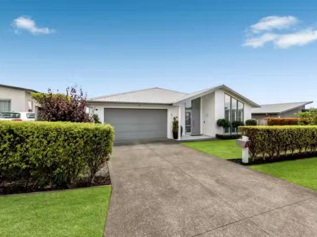 19 Kaiawa Street, Beachlands, Manukau City