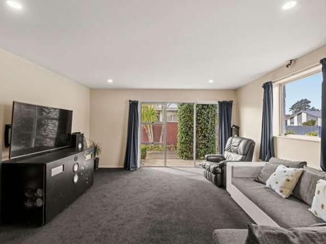 1/9 Kawau Crescent, Bromley, Christchurch City