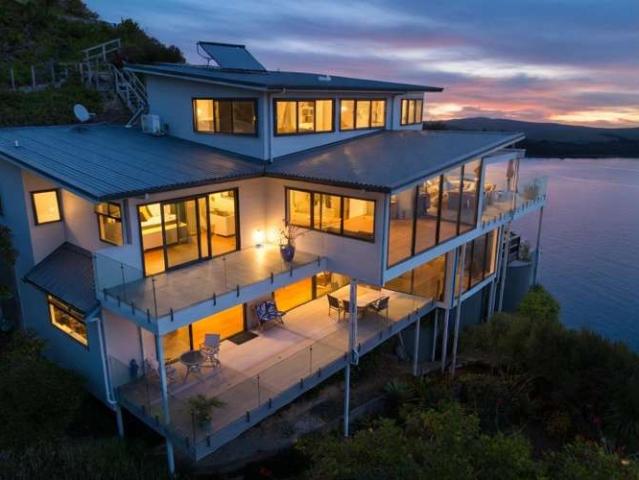 19 Kent Street, Whangaroa, Far North