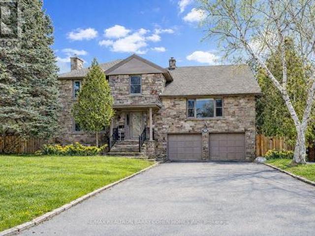 19 Lower Links Road, Toronto, ON, M2P 1H5 house for sale | Listing ID C12883 | Royal LePage