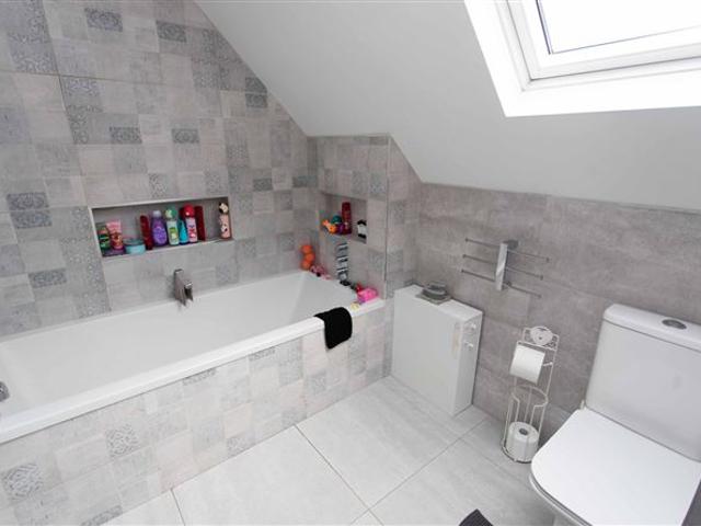 19 Manor Close, Manor Village, Tralee, Co. Kerry Sherry FitzGerald Stephenson Crean 4907 MyHome. Ie Residential
