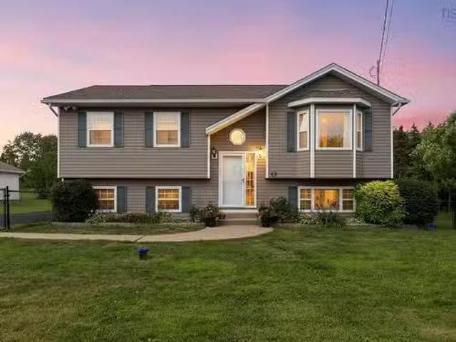 19 Marjorie Drive, West Porters Lake, NS, B3E 1N2 house for.