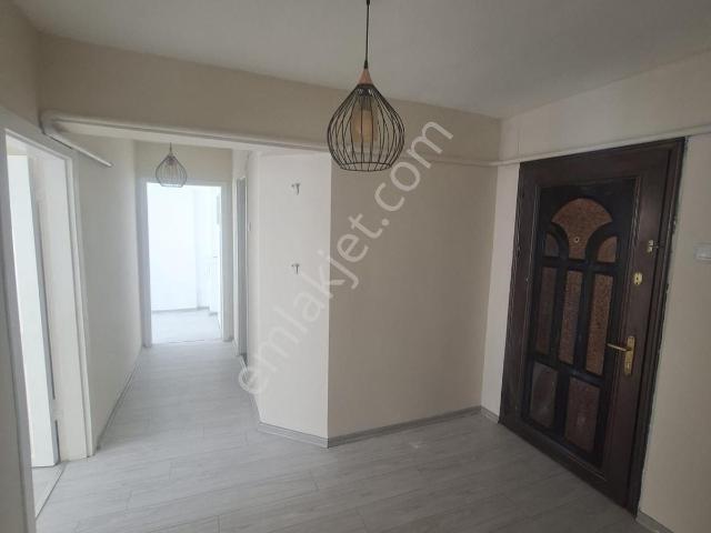 19 Mayıs Mahallesinde 3+1 110m2 A.mutfaklı Y.giriş