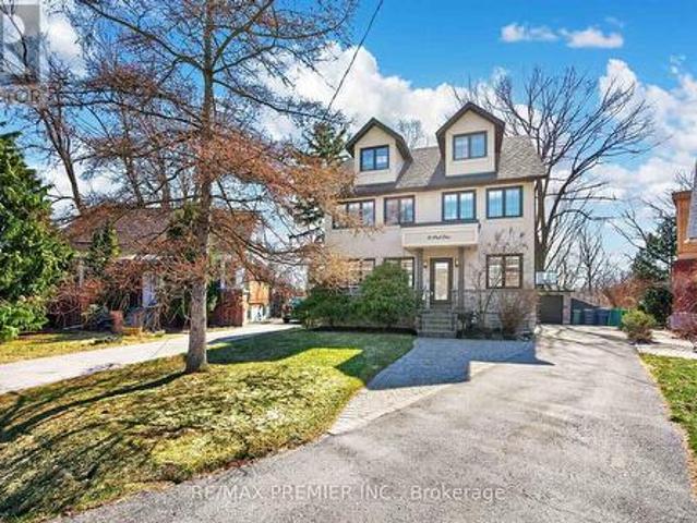 19 Park Lane, Toronto, ON, M8Y 1R7 house for sale | Listing ID W13085 | Royal LePage