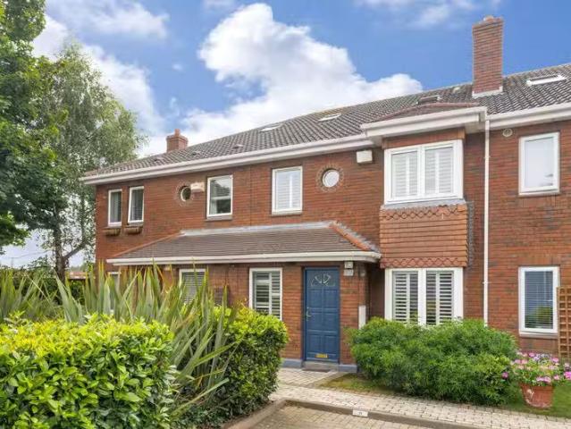 19 Rathdown Square, North Circular Road, Dublin 7 is for sale