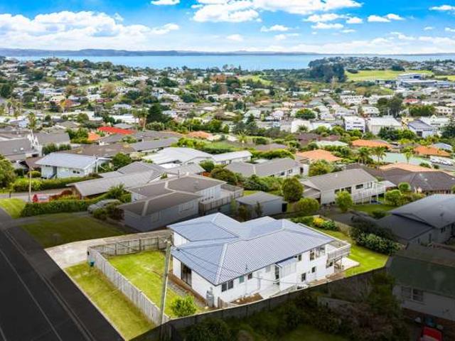 19 Rishworth Avenue, Stanmore Bay, Rodney