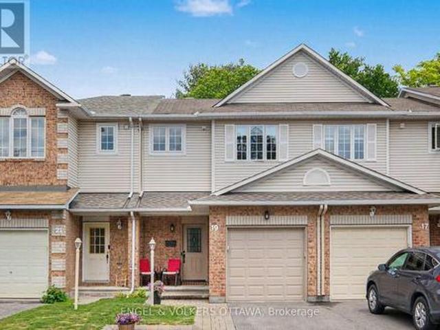 19 Riverbank Court, Ottawa, ON, K2S 1V7 house for sale | Listing ID X13484 | Royal LePage