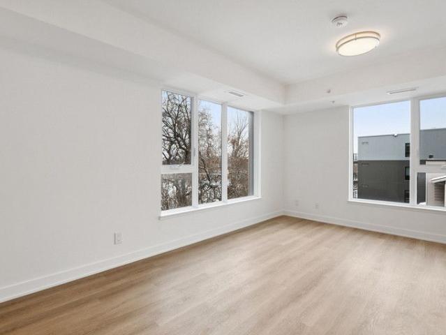 19 Robinson Ave