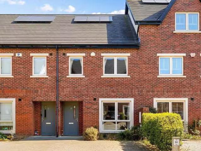 19 Shackleton Glen, K78F9C2 is for sale