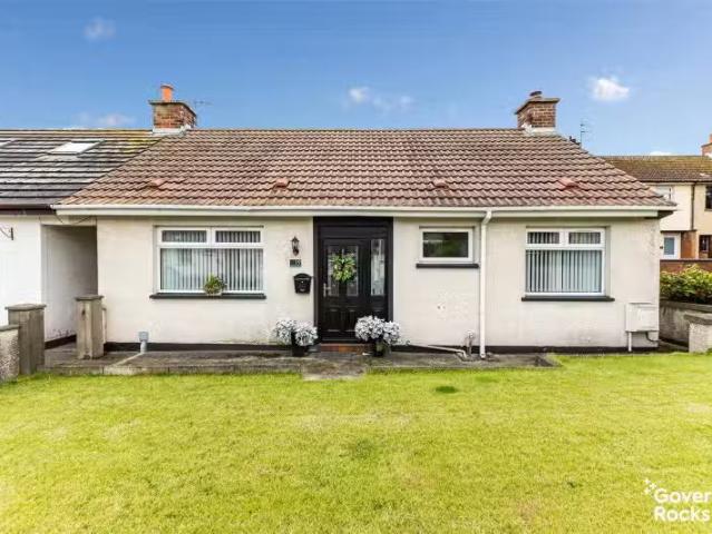 19 Springwell Gardens