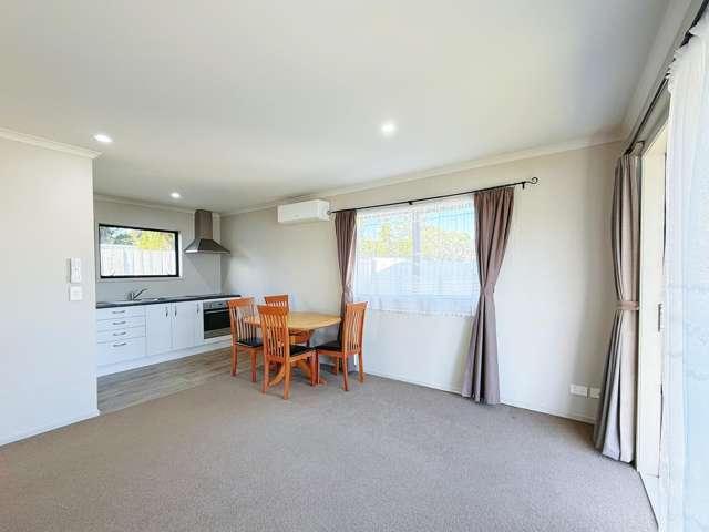 19a Hale Crescent, Bayview, North Shore City
