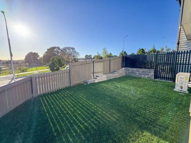 19d Molley Green Place, 10044, Auckland City