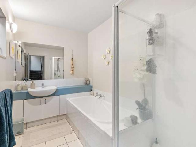 19D Pembroke Road, Northland, Wellington City