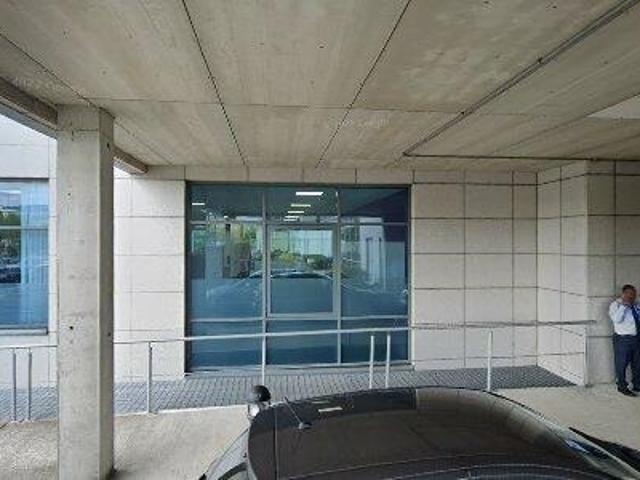 1 m2 office space for sale in Dublin 18