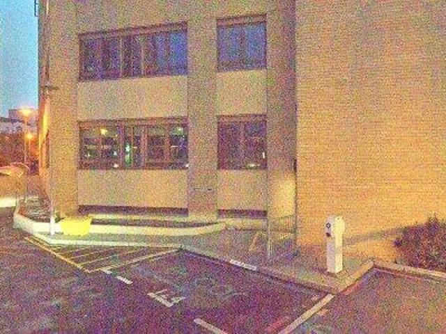 1 m2 office space for sale in Dublin 2