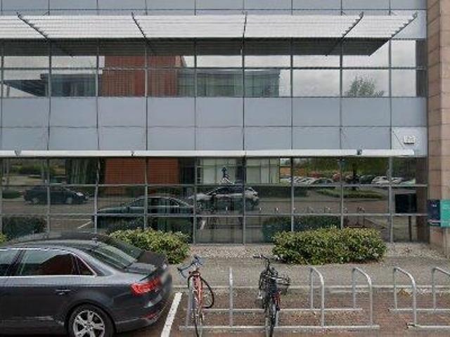 1 m2 office space for rent in Dublin 12