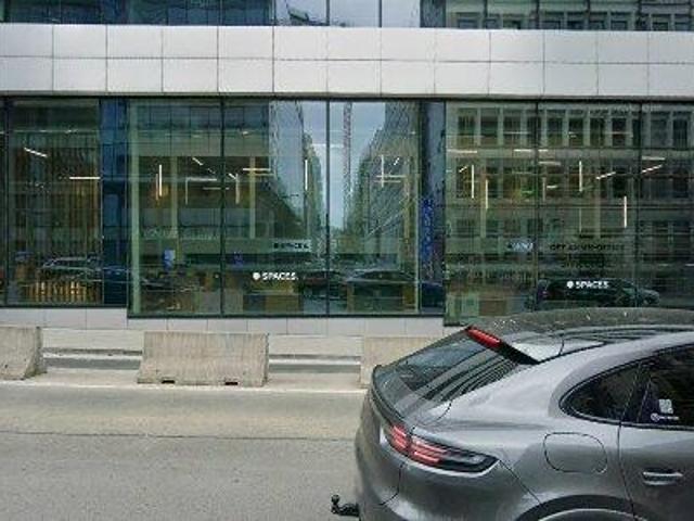 1 m2 coworking space for rent in Brussels Etterbeek