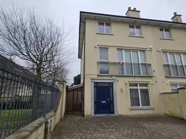 1 Manor Walk, Rose Hill, Kilkenny, Co. Kilkenny, R95E2K7 is fo.