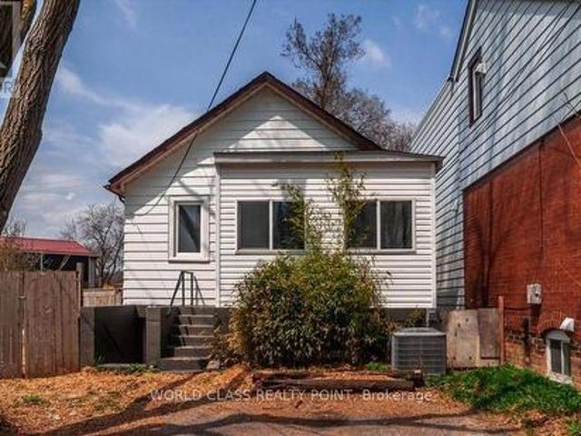 1 Mcintosh Street, Toronto, ON, M1N 3Y3 house for lease | Listing ID E13567 | Royal LePage
