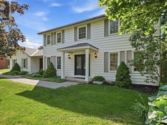 1 Meander Close, Hamilton, ON, L0R 1H1 house for sale | Listing ID X13673 | Royal LePage