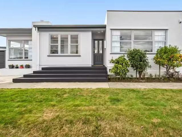 1 Meadows Avenue, Waiwhetu, Lower Hutt City For Sale