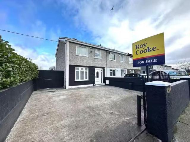 1 Melrose Avenue, D22 NP03, Clondalkin, Dublin 22 is for sale