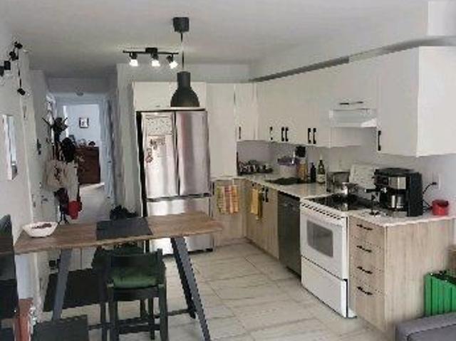 ☀️ 1 mois gratuit ☀️4 1/2 5 1/2 6 1/2 à louer quartier st sauveur proximité PARC VICTORIA