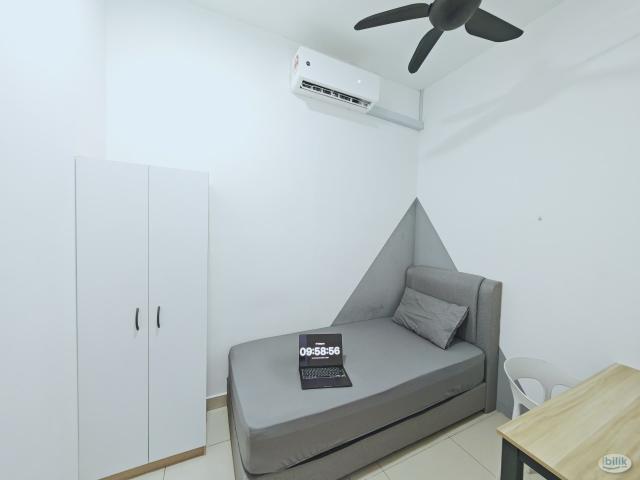 1 month deposit 2 mins walking distance to Maluri MRT