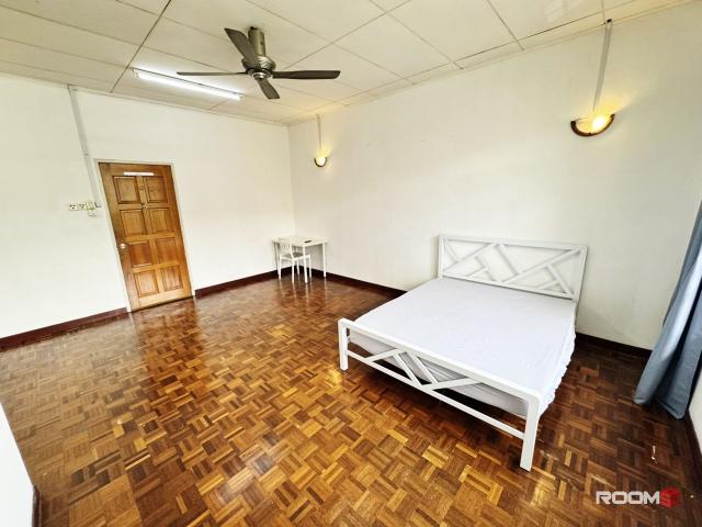[1 Month DEPOSIT] Master Room @ Bandar Utama 10 mins drive to 1 Utama Shopping Centre, The Starling Mall