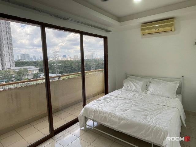 1 Month Deposit Medium Room For Rent In Palm Spring Kota Damansara @ Surian MRT