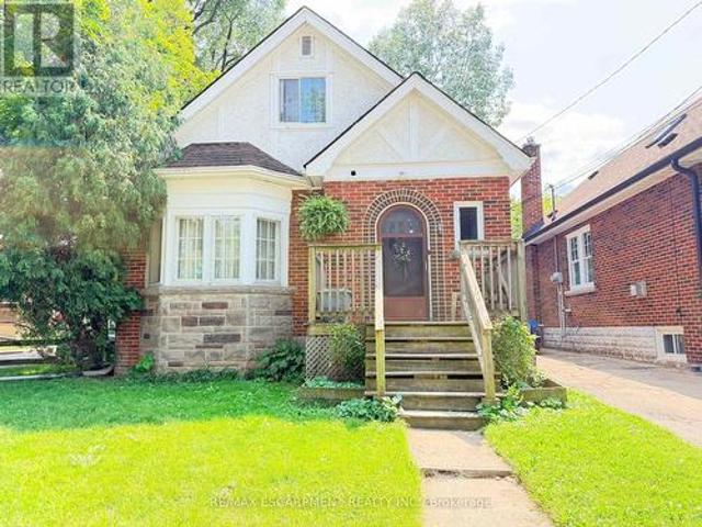 1 Norwood Road, Hamilton, ON, L8S 3P8 house for sale | Listing ID X13684 | Royal LePage