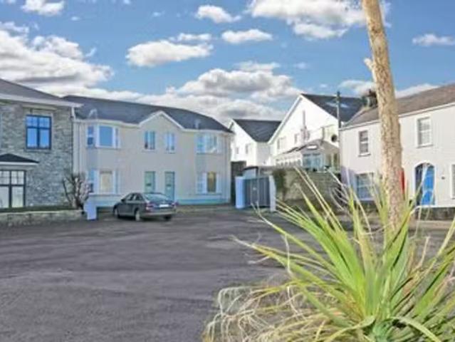 1 Olympia Apartments, Merton Square, West End, Kilkee, Kilkee.